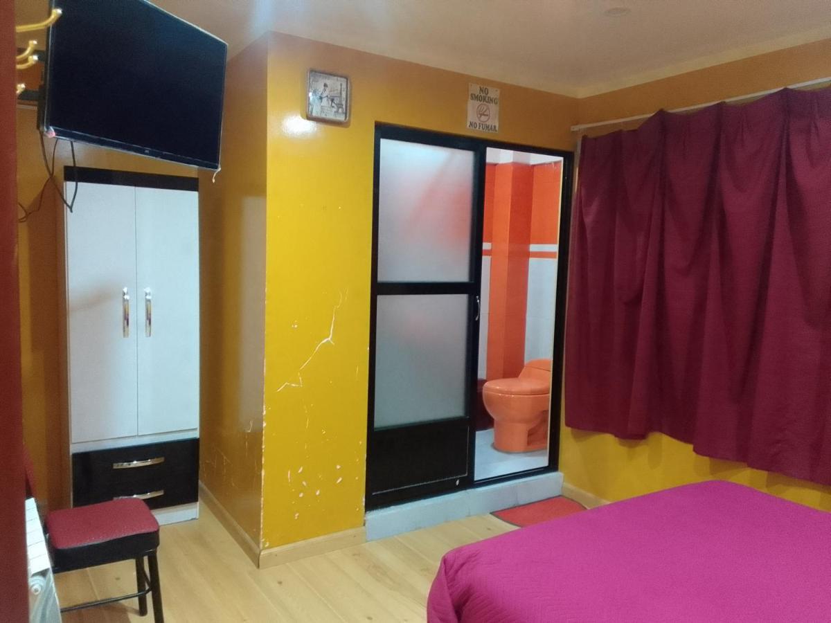 Hostal Sin Fronteras Уюні Екстер'єр фото