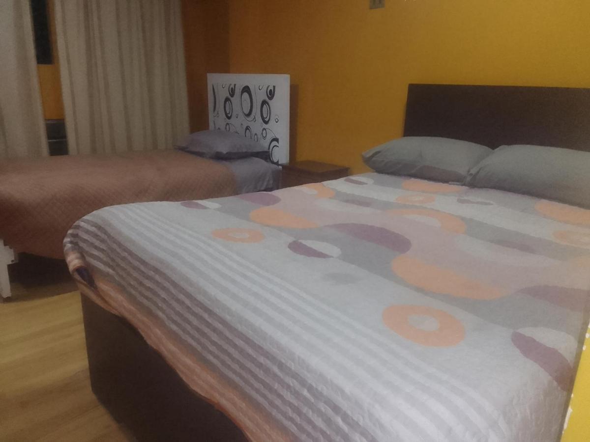 Hostal Sin Fronteras Уюні Екстер'єр фото