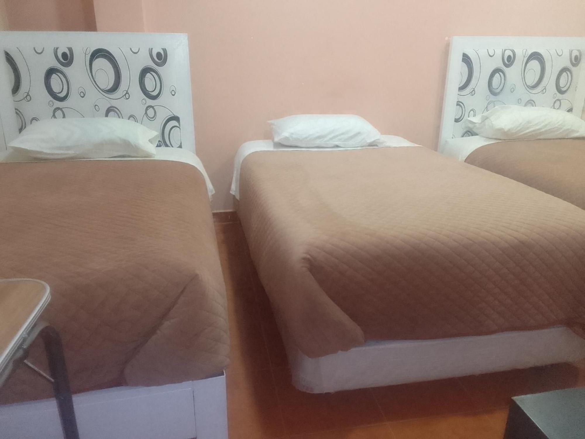 Hostal Sin Fronteras Уюні Екстер'єр фото
